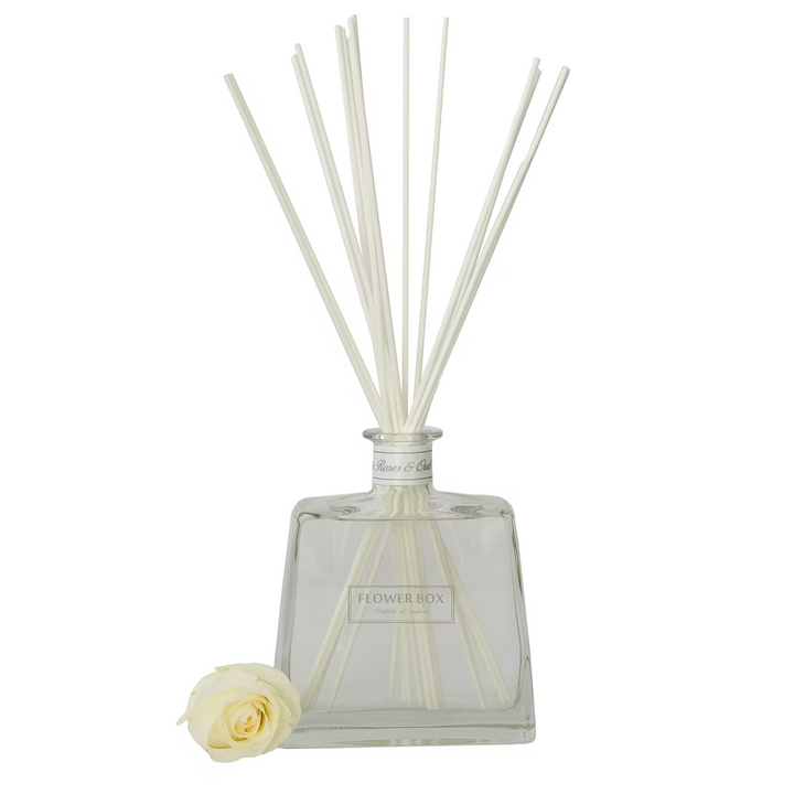 White Roses & Oud Wood - Hallmark Diffuser (700ml)