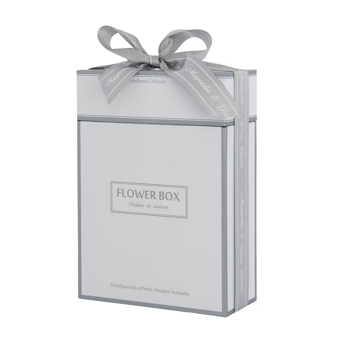 Magnolia & Green Leaves - Hallmark Diffuser (700ml)
