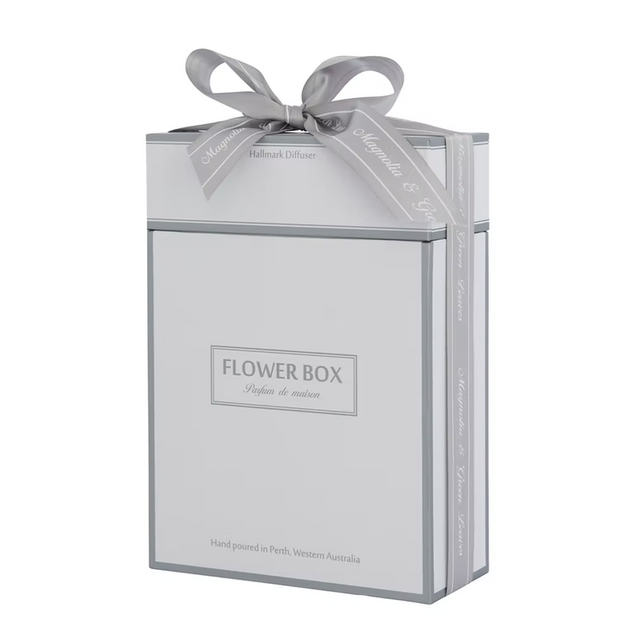 Magnolia & Green Leaves - Hallmark Diffuser (700ml)